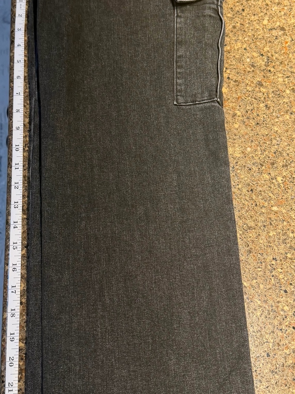 Girls size 10/12 cargo jeans